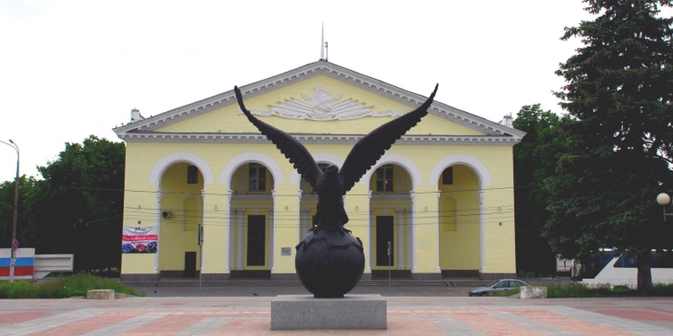 Foto: Orel, Praça da Estação Ferroviária
