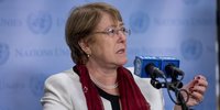 <p>La Alta Comisionada de las Naciones Unidas para los Derechos Humanos, Michelle Bachelet, en una conferencia de prensa en la sede de la ONU (Nueva York). Fuente de la foto: Foto ONU/Laura Jarriel</p>