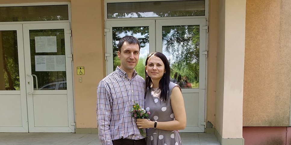 Photo: Evgeny Spirin with his wife before the verdict was announced