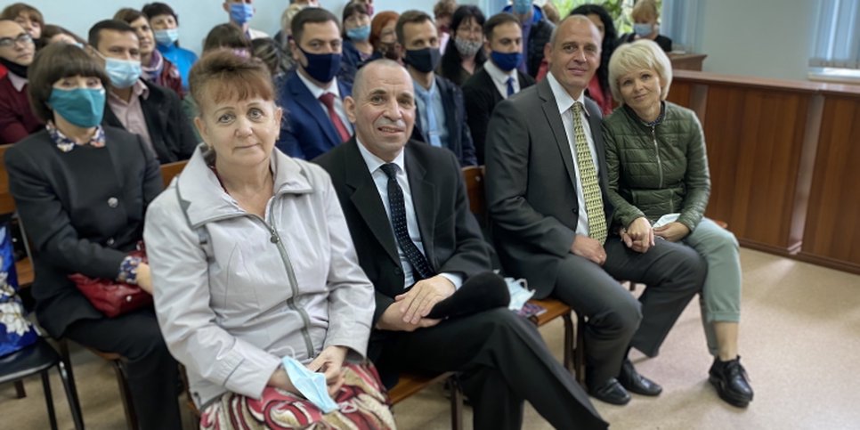 Auf dem Foto: Natalia und Sergey Britvin, Vadim und Tatyana Levchuk warten auf die Urteilsverkündung. Beresowski. September 2020