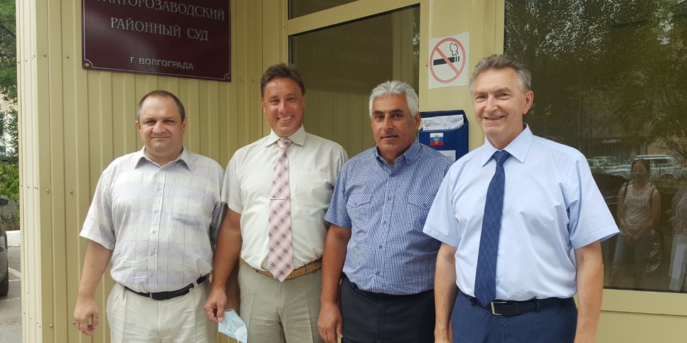 Sur la photo : Denis Peresunko, Sergey Melnik, Igor Egozaryan et Valery Rogozin