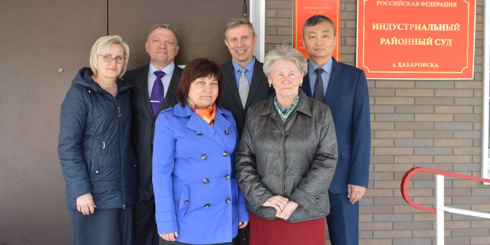 From left to right: Tatyana and Vitaliy Zhuk, Svetlana Sedova, Nikolay Polevodov, Maya Karpushkina and Stanislav Kim outside the court building. May 2024