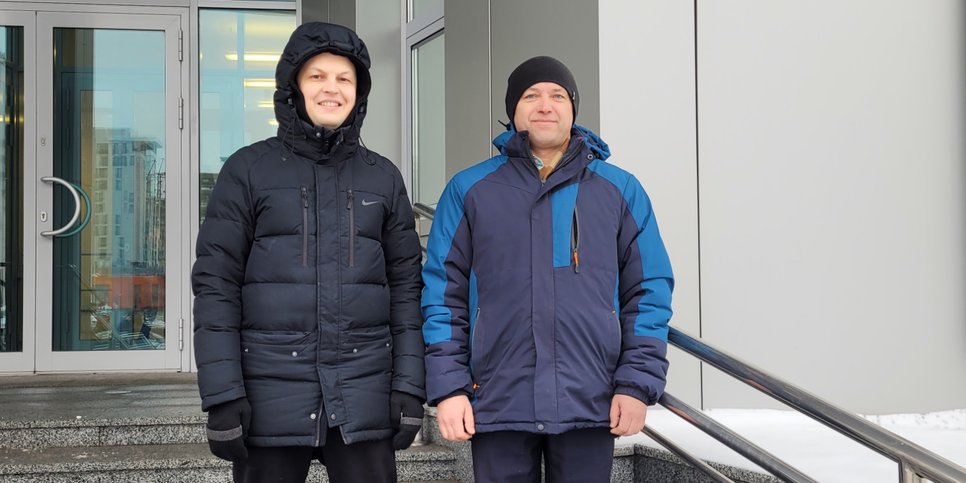 Yevgeniy Stefanidin and Aleksandr Votyakov outside the court building on the day of the verdict